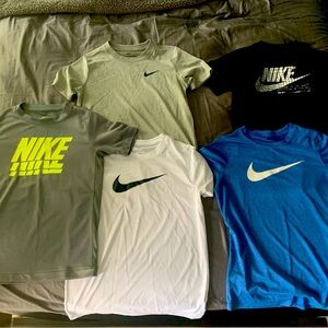 Nike Boys Size YM T-Shirt Bundle (5)